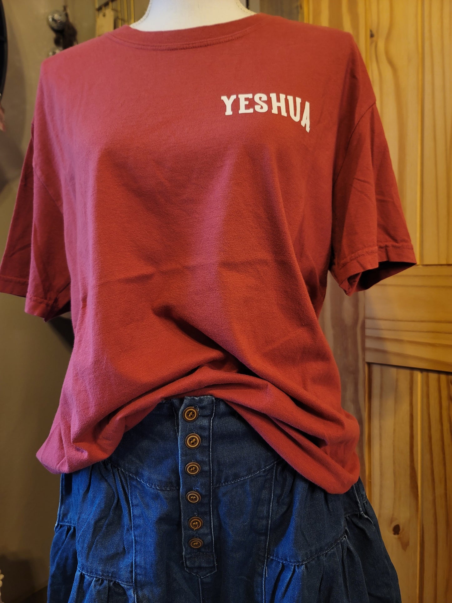 Yeshua tee