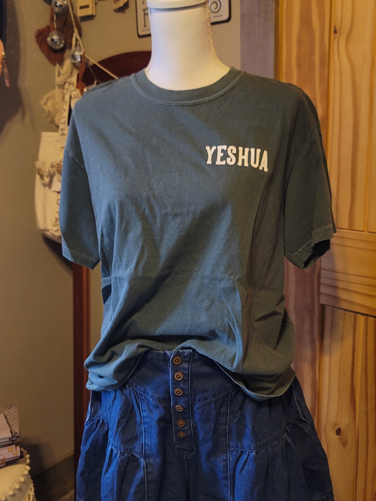Yeshua tee